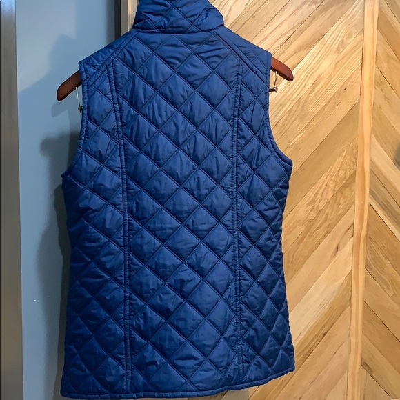 DONATED Puffer vest - Picture 3 of 3